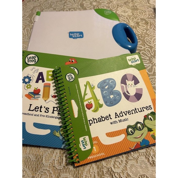 Leap Frog Leap Start Portable Learning System with 2 Books - Picture 1 of 12